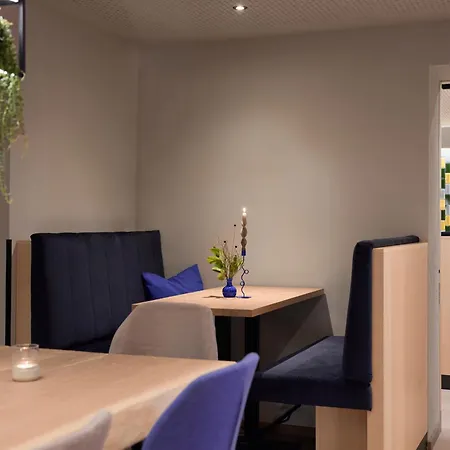 Und - Smart Alpine Hotel