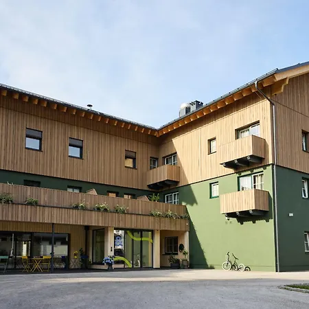 Und - Smart Alpine Hotel