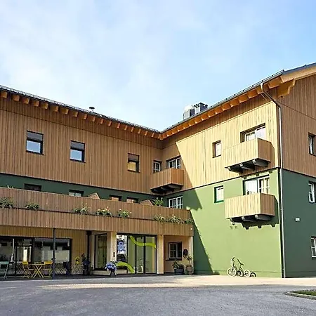 Und - Smart Alpine Hotel 4*